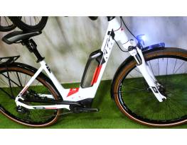 08.09ig 479e! Újszerű KTM Macina CX 500 Bosch mély-vázas 