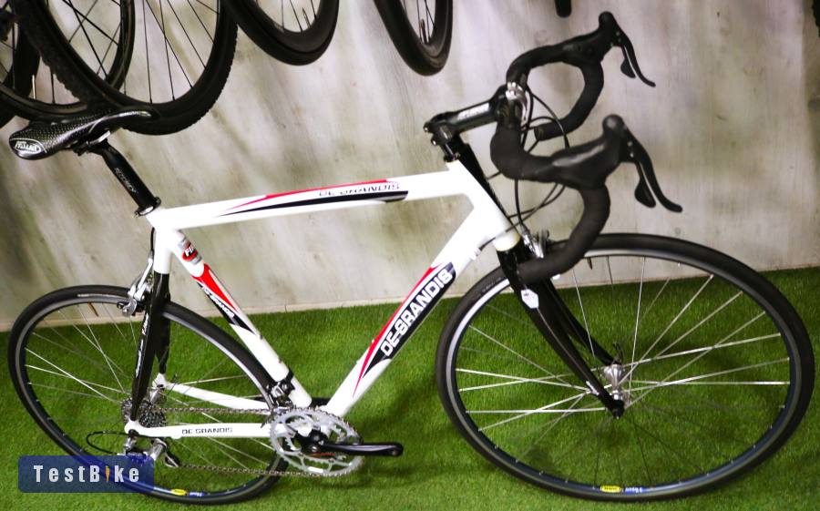 08.16ig 249e! Újszerű olasz De Grandis alu-carbon full Campa