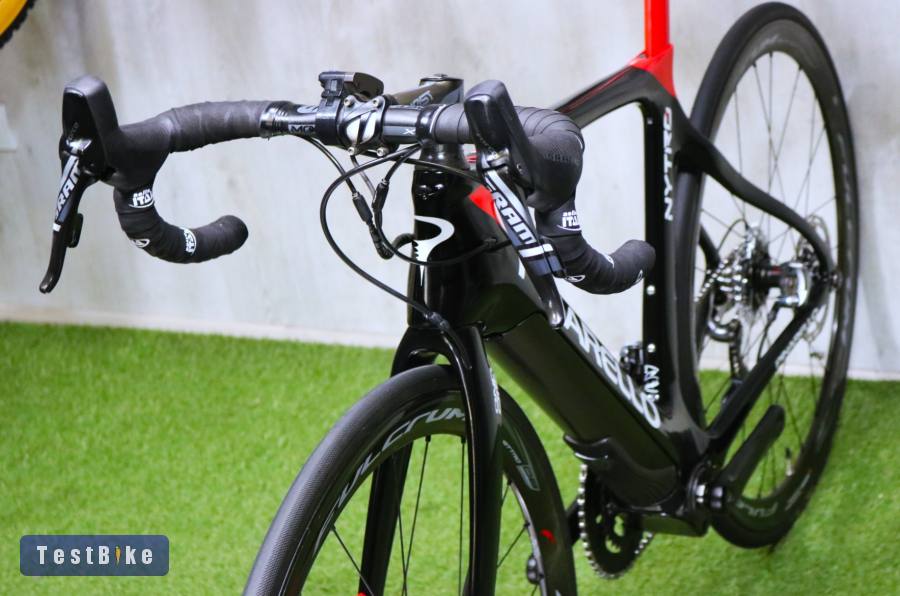 08.16ig 799e! Gyönyörű 52s Pinarello Nytro Carbon Disc Fazua