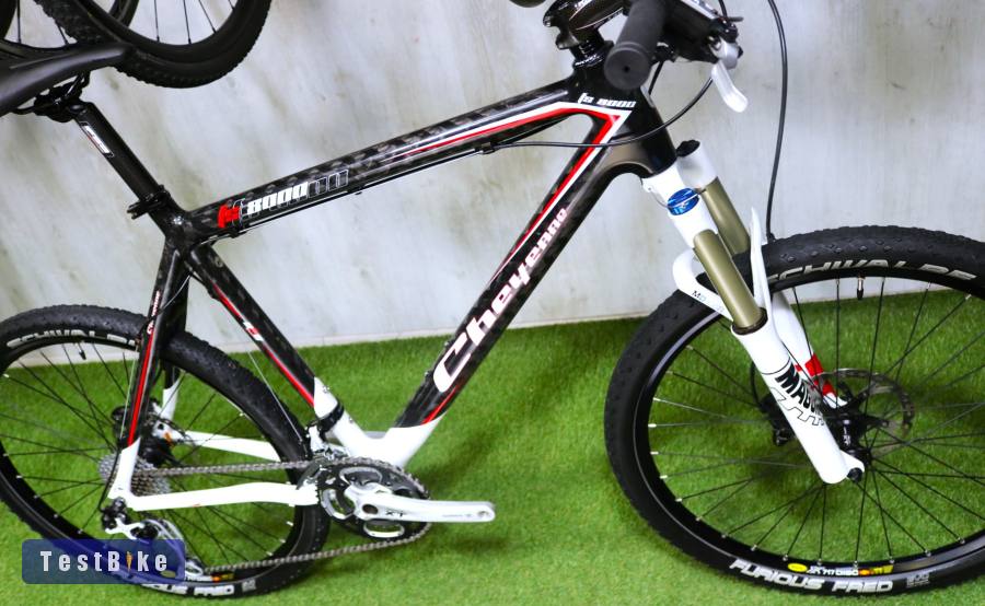08.16ig 279e! XL csúcs Cheyenne Carbon Full XT - XT Fékekkel