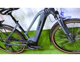 08.25ig 559e! Újszerű 46-S Cube Touring Trapeze Bosch 625Wh