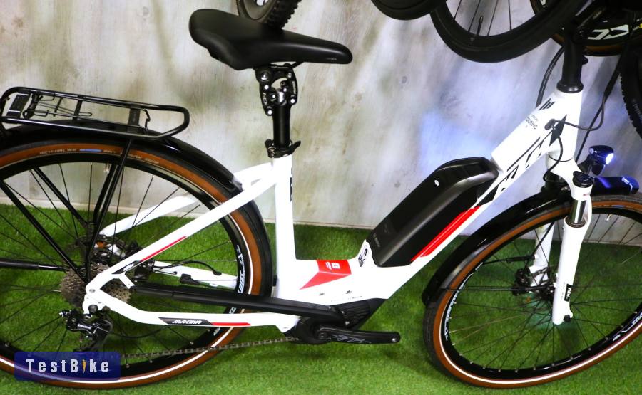 08.25ig 479e! Újszerű KTM Macina CX 500 Bosch mély-vázas 
