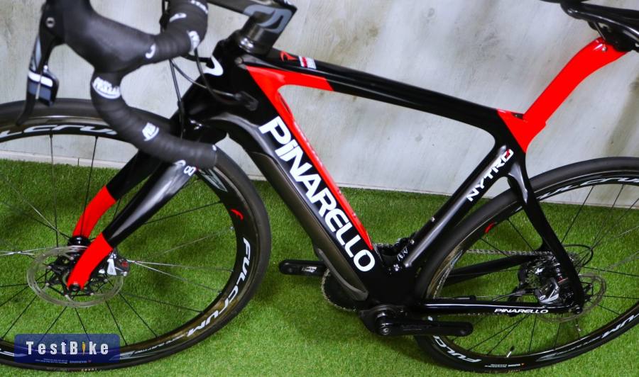 08.25ig 799e! Gyönyörű 52s Pinarello Nytro Carbon Disc Fazua