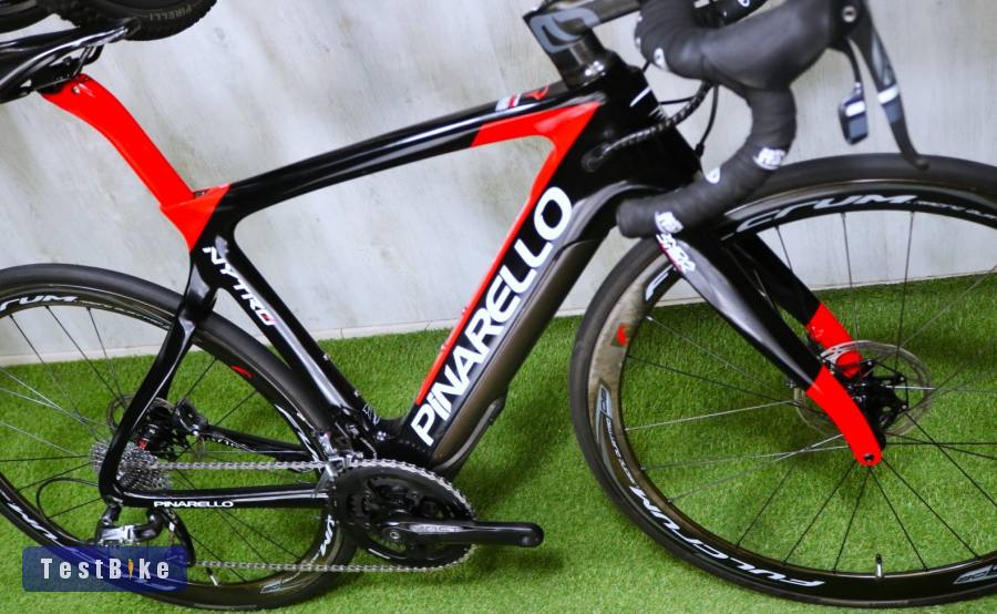 08.25ig 799e! Gyönyörű 52s Pinarello Nytro Carbon Disc Fazua