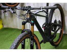 09.02ig 599e! S / 29 Csúcs Lee Cougan Carbon FOX Kashima XX1