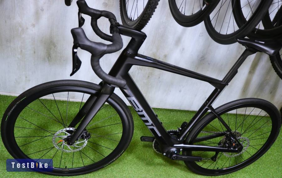 09.02ig 1,49M! Csúcs BMC RM01 AMP CARBON DISC TQ Di2 2x12 új