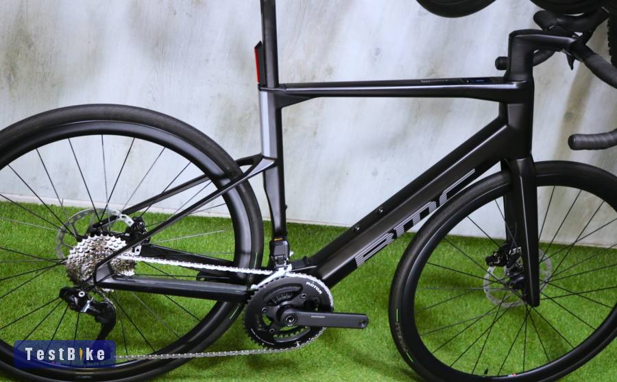 09.02ig 1,49M! Csúcs BMC RM01 AMP CARBON DISC TQ Di2 2x12 új
