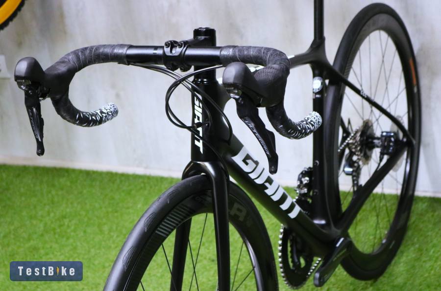 09.06ig 980e! 53-54 Új top GIANT Advanced Pro Team Disc SLR