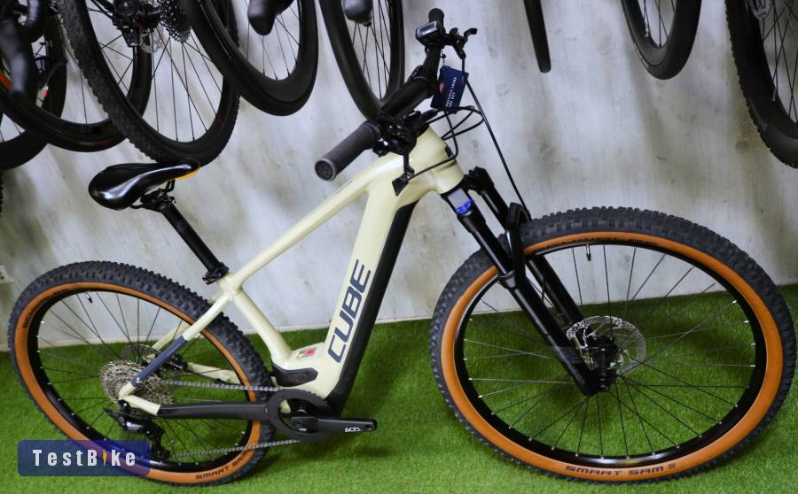 09.02ig 735e! Újszerű Cube Reaction Hybrid 29 Bosch CX Air