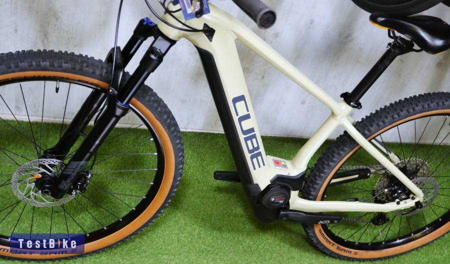 09.02ig 735e! Újszerű Cube Reaction Hybrid 29 Bosch CX Air