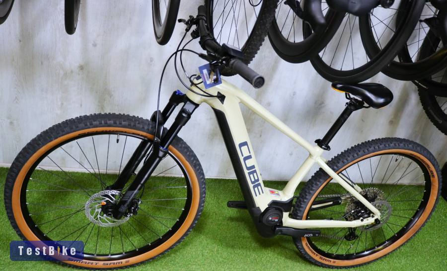 09.02ig 735e! Újszerű Cube Reaction Hybrid 29 Bosch CX Air