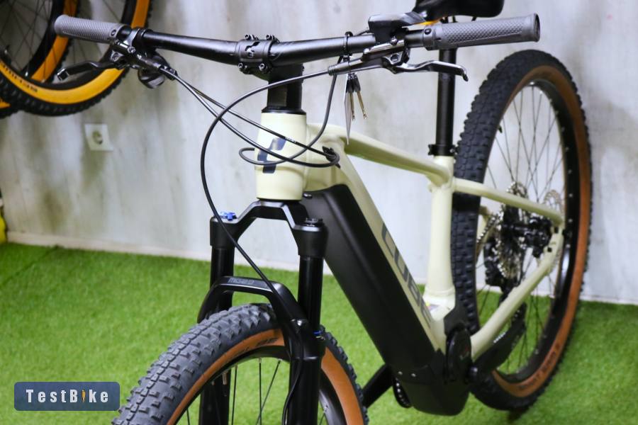 09.02ig 735e! Újszerű Cube Reaction Hybrid 29 Bosch CX Air