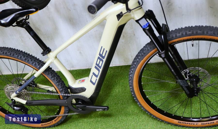 09.02ig 735e! Újszerű Cube Reaction Hybrid 29 Bosch CX Air