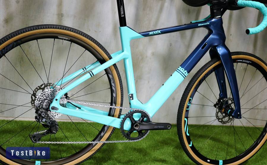 09.06ig 820e! Újszerű Bianchi Arcadex Pro Disc Gravel GRX
