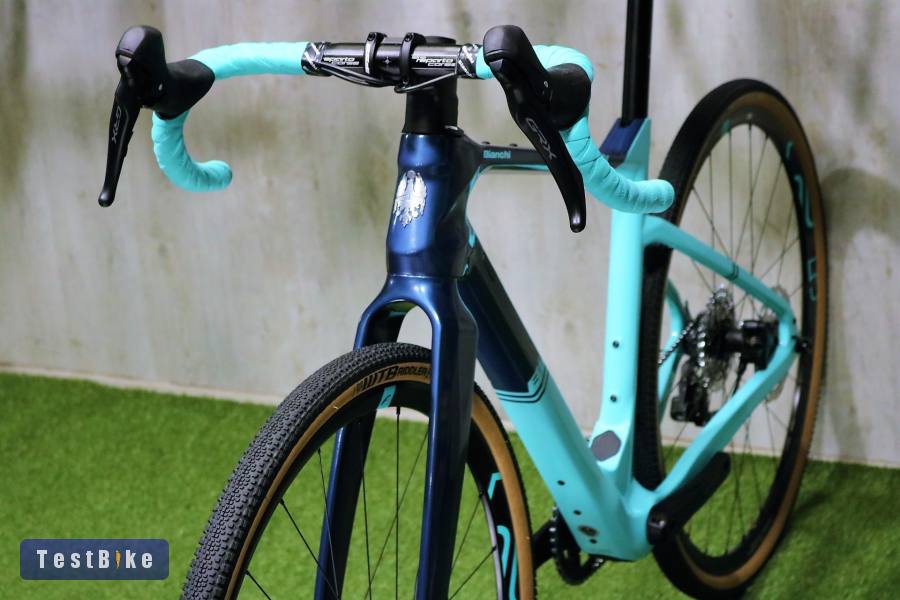 09.06ig 820e! Újszerű Bianchi Arcadex Pro Disc Gravel GRX