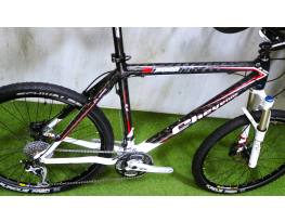 09.16ig 239e! Újszerű XL Cheyenne Carbon Full XT - XT Fékek