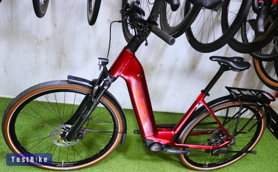 09.20ig 699e! Újszerű KTM Tour EE Bosch 75Nm 625Wh mély-vázasok