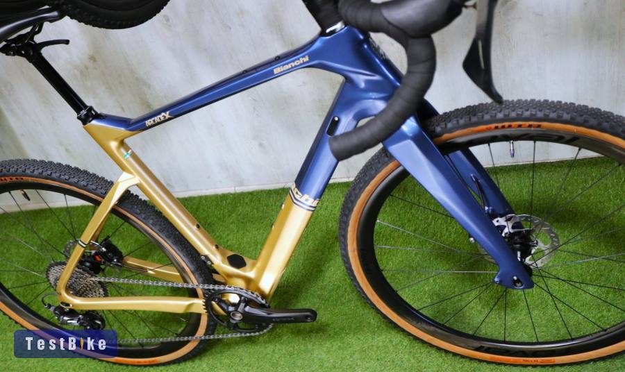 09.27ig 659e! Újszerű Bianchi Arcadex Carbon Pro Disc Gravel GRX