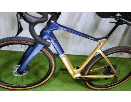09.27ig 659e! Újszerű Bianchi Arcadex Carbon Pro Disc Gravel GRX