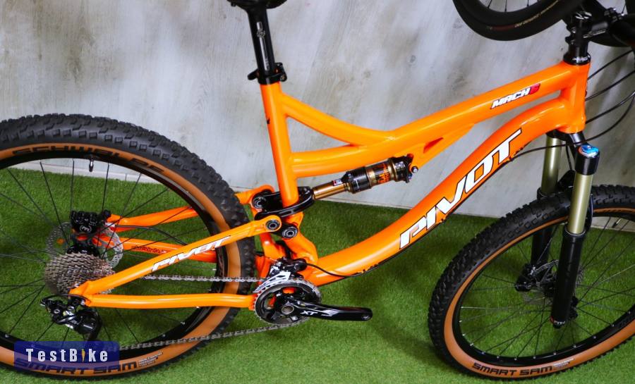 09.30ig 579e! XL Pivot Mach 160mm enduro FOX 36 / FL Kashima XT