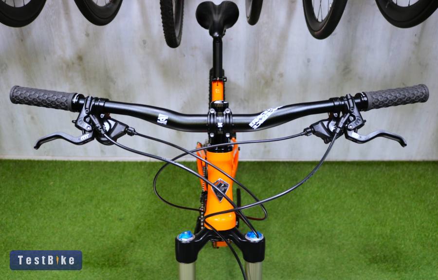 09.30ig 579e! XL Pivot Mach 160mm enduro FOX 36 / FL Kashima XT