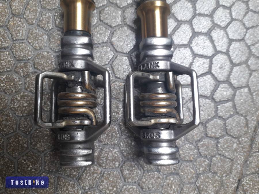 1. generációs Eggbeater pedál