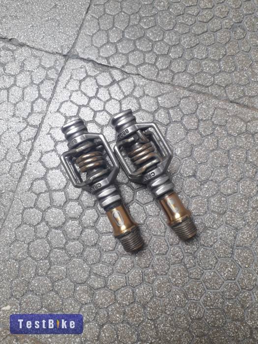 1. generációs Eggbeater pedál