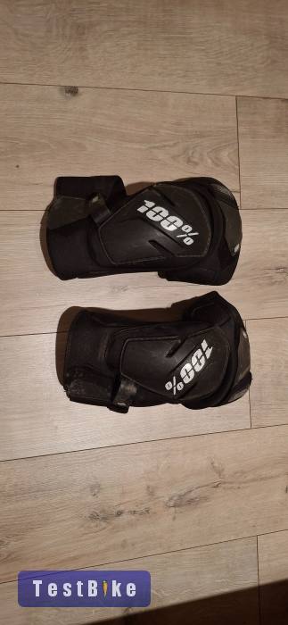 100% Fortis térdprotektor