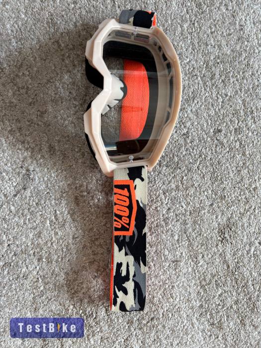 100% Strata 2 szemüveg.