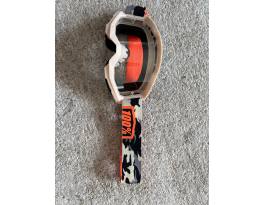 100% Strata 2 szemüveg.