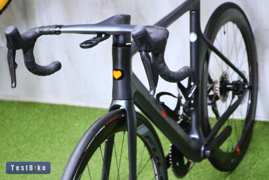 10.04ig 1,72M! 0km csúcs DE ROSA PININFARINA SK Di2 2x12 WIND 55