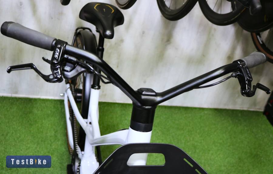 10.12ig 619e! Könnyű 20kg Specialized Turbo Como SL agyváltó