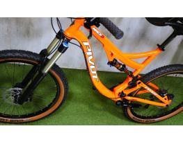 10.21ig 499e! XL Pivot Mach 160mm enduro FOX 36 / FL Kashima XT