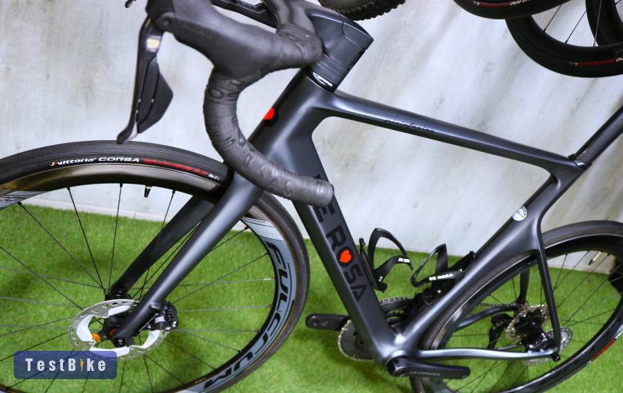 10.18ig 1,38M! 0km csúcs De Rosa Pininfarina SK Di2 2x12 Wind 55
