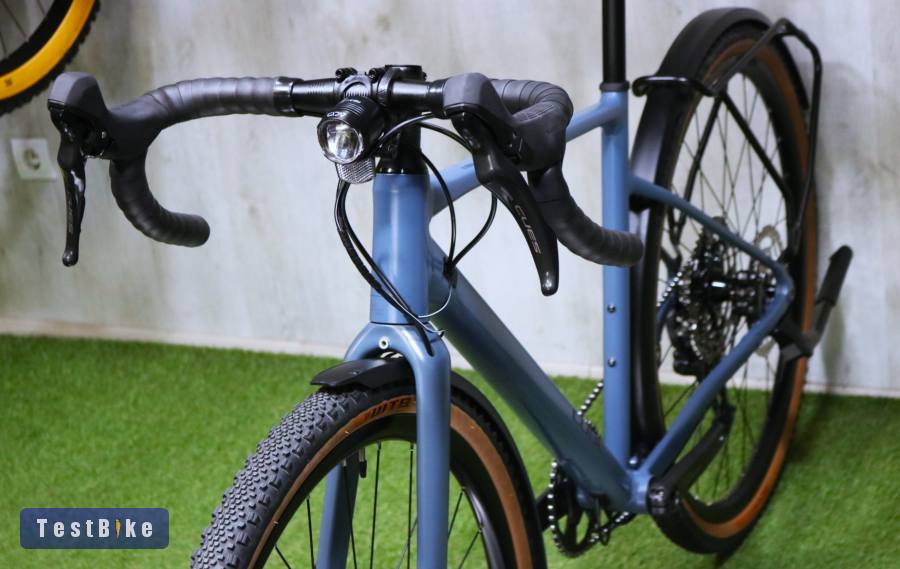 10.25ig 359e! Kisebb új Cube Nuroad AL-Carbon Gravel 2026 felsze