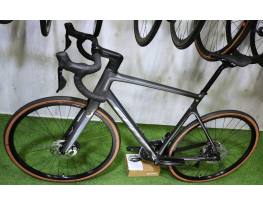 11.02ig 1M! 56/L 0km 2024 Scott Addict Carbon Di2 2x12