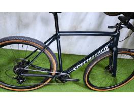 11.01ig 579e! 56 L Specialized Crux Carbon Gravel Disc op. Terra