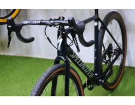 10.25ig 579e! 56 L Specialized Crux Carbon Gravel Disc op. Terra
