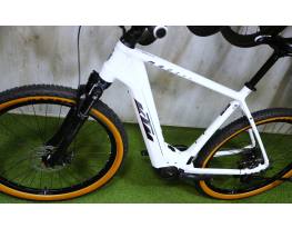 11.01ig 739e! 120km-es 56 L KTM Macina Cross Bosch CX 85Nm 750 