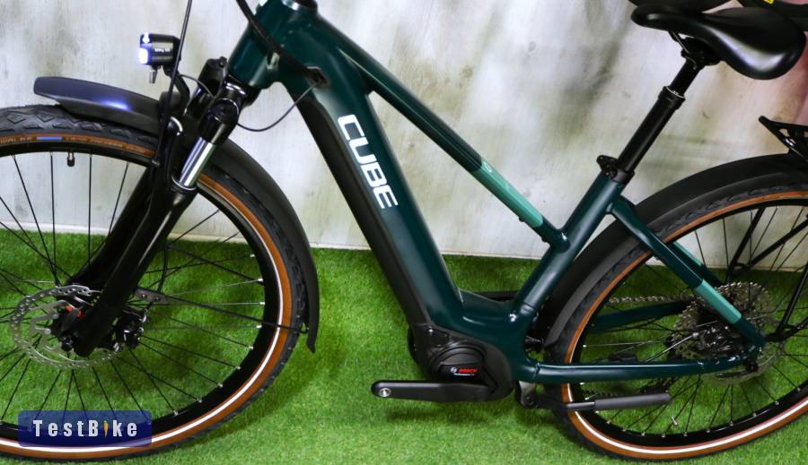 11.12ig 679e! Új szériás Cube Touring Bosch Smart 75Nm 625Wh