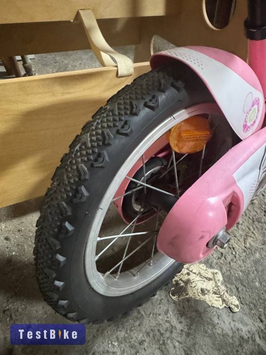 12" Btwin Tycha kislány bicikli eladó jó állapotban.