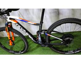 12.14ig 599e! Csúcs S/29 Olympia F1X Full Carbon FOX Kashima