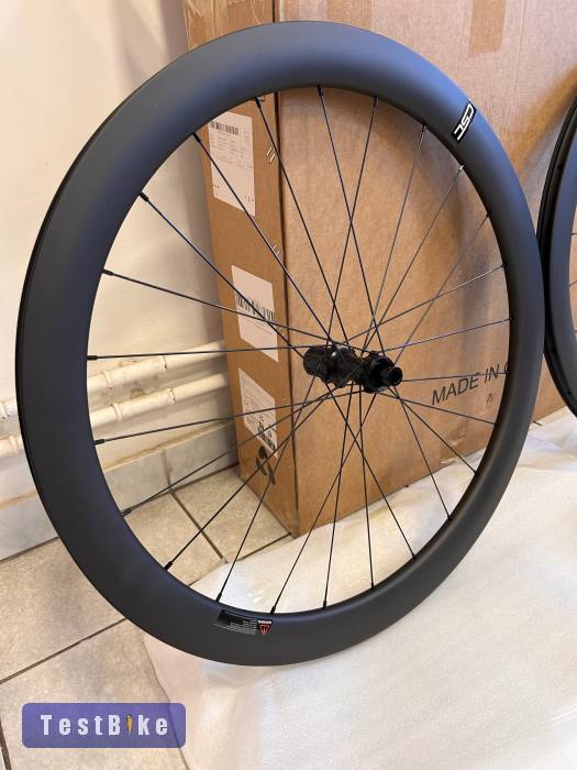 1383g CSC 50mm karbon országúti/gravel kerékszett