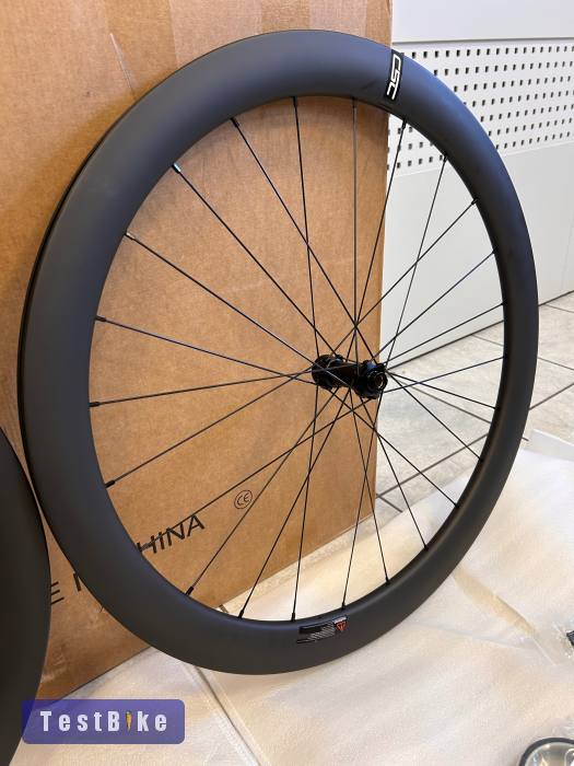 1383g CSC 50mm karbon országúti/gravel kerékszett