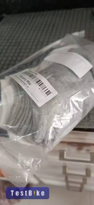 15 pár bambusz zokni egyben 4000-ért méret adult M