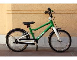 16 collos Woom 3 gyerekkerékpár zöld színben