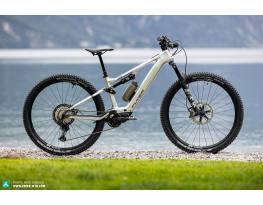 1km 2025 karbon Flyer SL:X 8.7 Bosch SX, FOX, FUll XT, DT Swiss