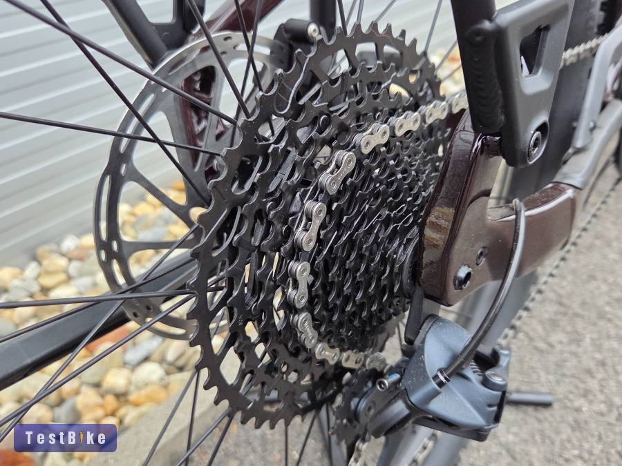 1km Specialized Turbo Tero 5.0 trekking ebike 710Wh 90Nm M