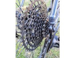 1x12-es mtb. M méret. 29``