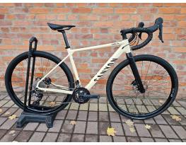 2 db Canyon Grail 7 Gravel 2x11 Shimano GRX S és XL méretben